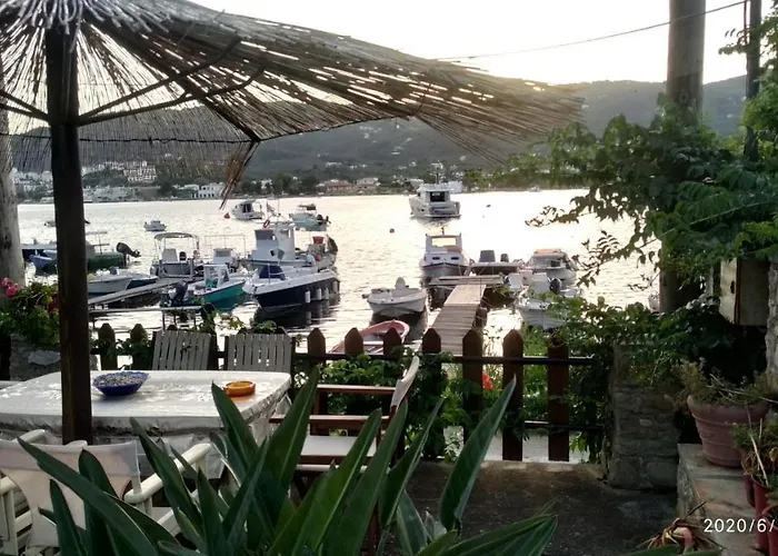 Skiathos Riviera * 푼타